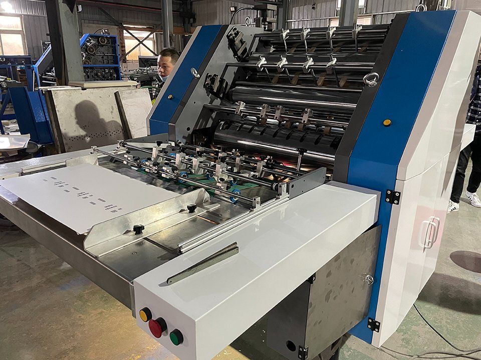 One Year Warranty Cold Koten With Durable Wooden Case For Clothing Tags Flute Laminating Machine. - Image 5