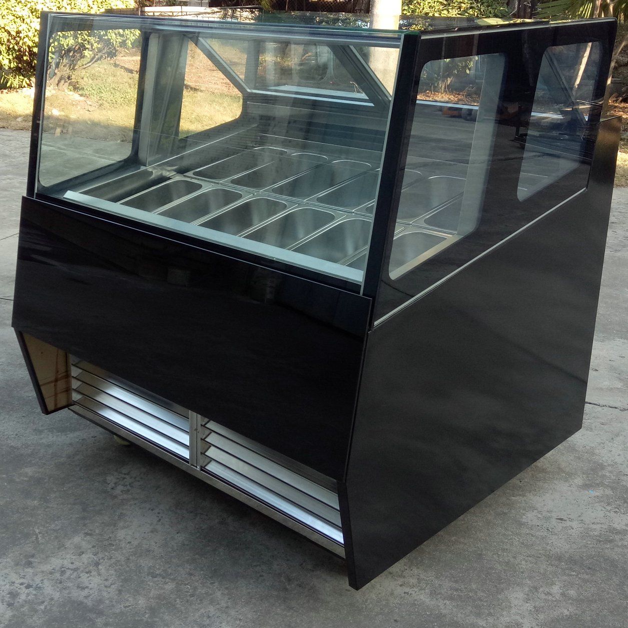 B28 Gelato Ice Cream Popsicle Display Showcase - Refrigeration Compressors