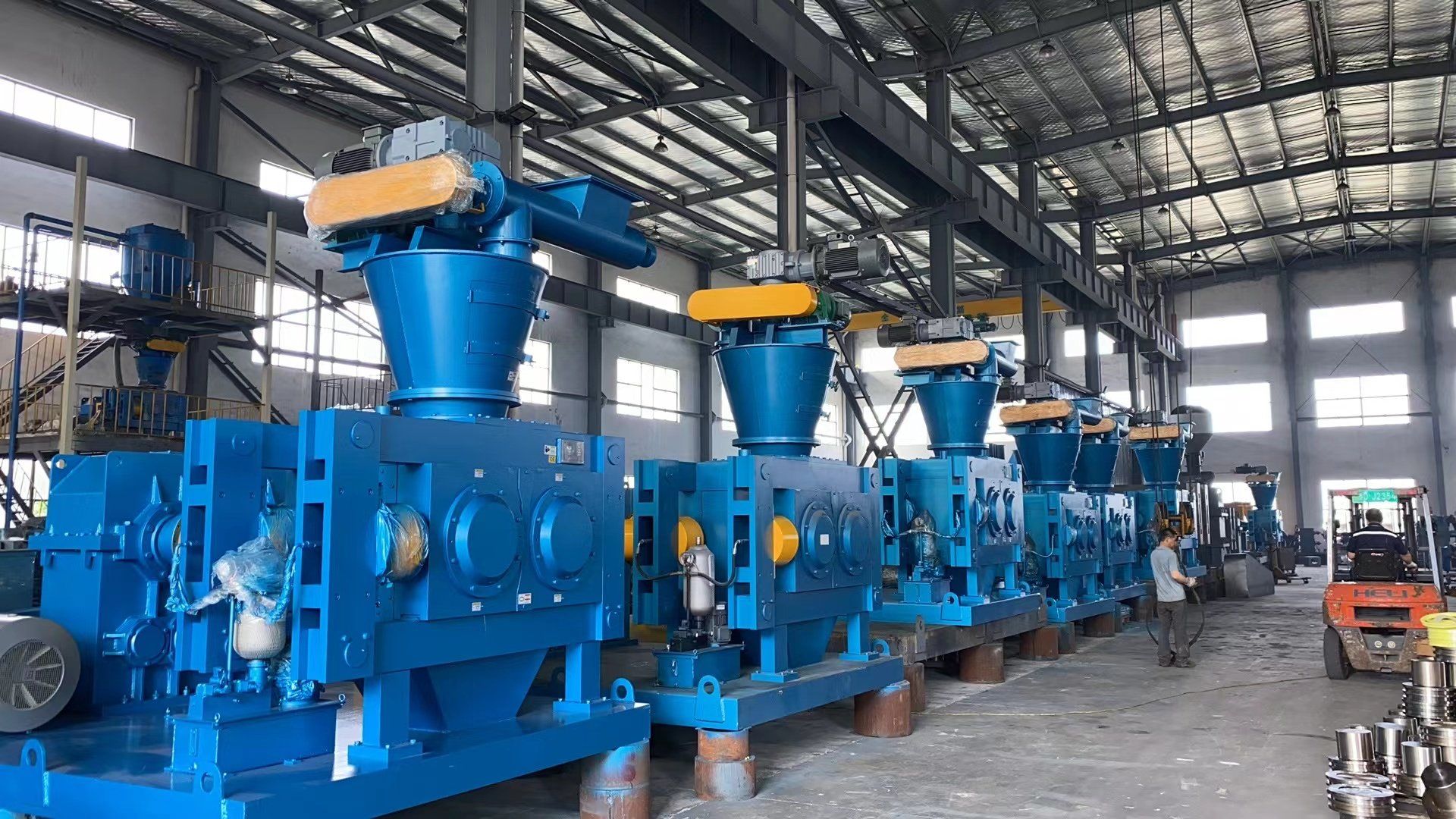 CE-Certified Bentonite Granule Pellet Machine for 2-5mm Roll Press