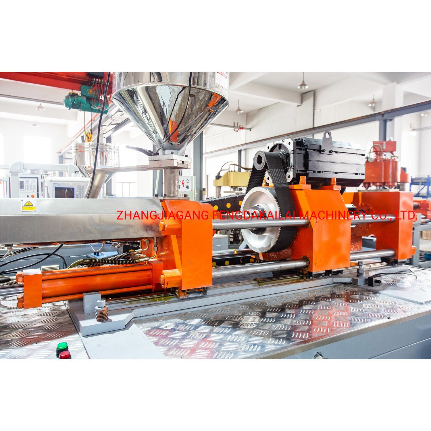 Latest Technology in Injection Blow Molding Machines