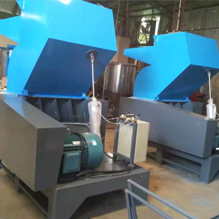 Hot Products: Plastic Crushing Machines for Waste PET Bottles and PP/PE Films