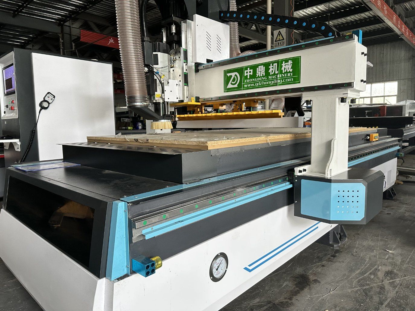 Customized CNC Wood Router 3D 1325 Cutting and Engraving Machine